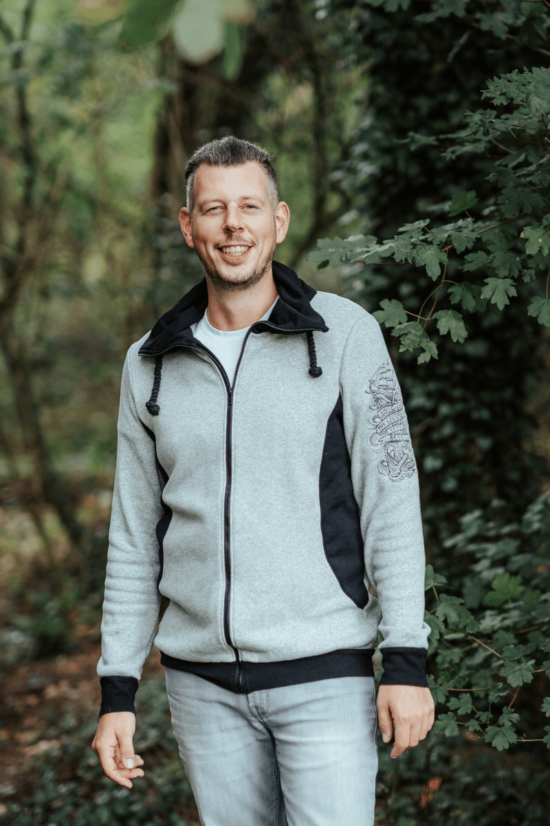 Selbstgenähte Sweatshirtjacke Manuc nach Schnittmuster von Meine Herzenswelt